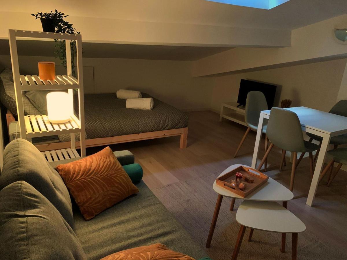 Studio avec Lumière d'ambiance - Proche Victoire Appartamento Bordeaux Esterno foto