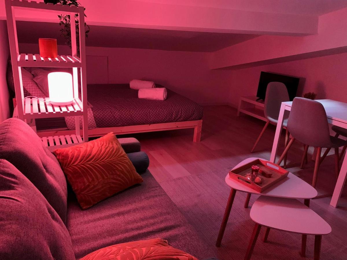 Studio avec Lumière d'ambiance - Proche Victoire Appartamento Bordeaux Esterno foto